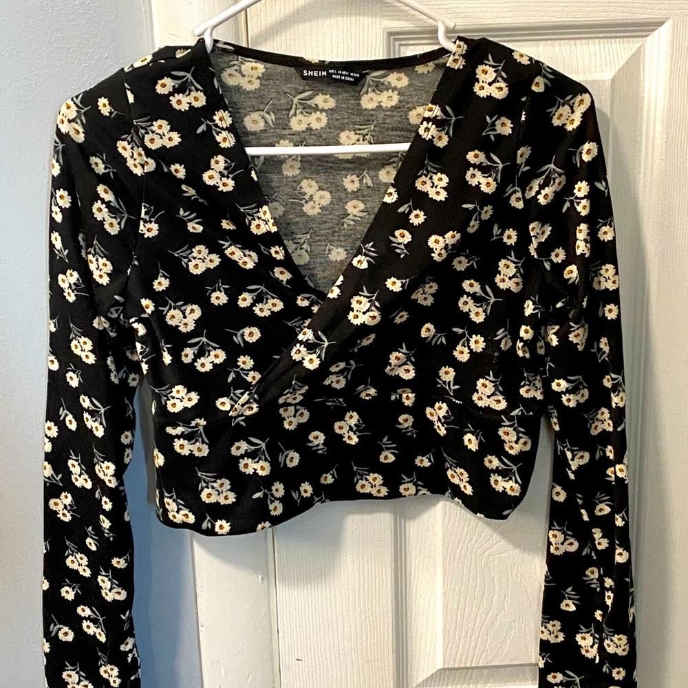 Long sleeve crop top